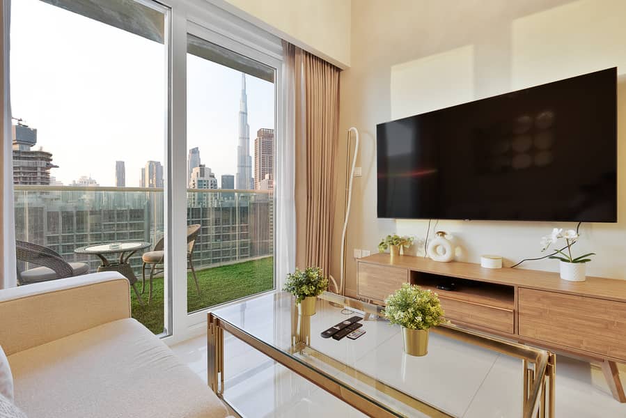 6 Living area photo 2. jpg