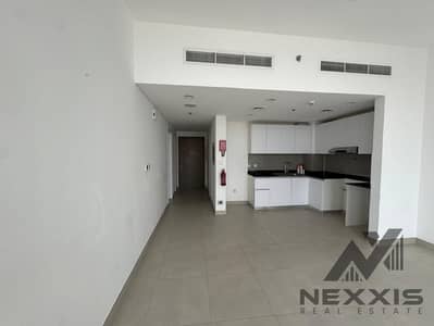 Ready to move - Spacious - Unfurnished -3 Bathroom