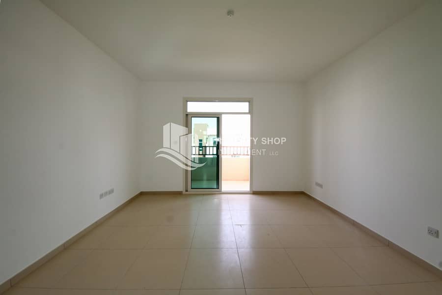 4 studio-abu-dhabi-al-ghadeer-terrace-apartment-living-area. JPG