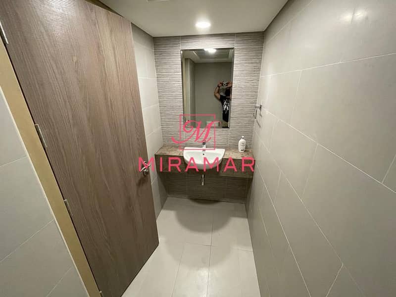 5 ef18db4e-b5b3-4cb9-aeb8-273164099a52. png