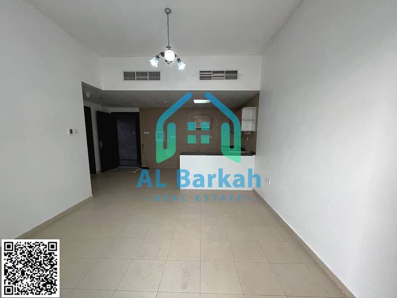 8 f3cfd439-f987-451c-8854-2dba1cb4e9cd. jpg
