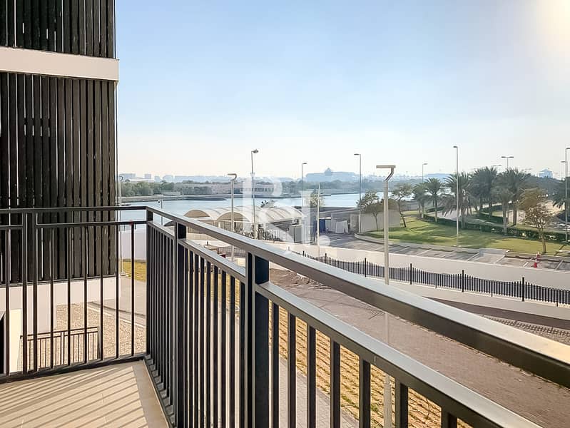 9 waters-edge-yas-island-abu-dhabi-balcony-view (3). JPG