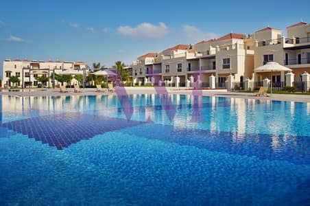 4 Cпальни Таунхаус Продажа в Аль Хамра Вилладж, Рас-эль-Хайма - 2. Big Bayti Adult and Kids pool. jpg