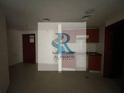 Studio apartment for sale, modern design and prime location, ideal for individual residence or investment at an attractive price.