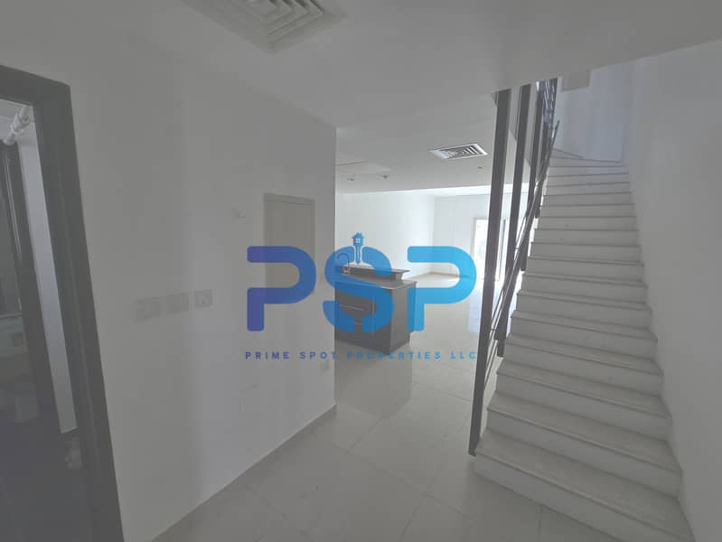 2 entrance 1. JPG