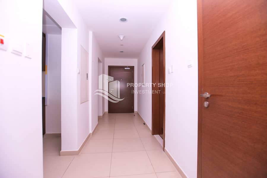 7 1-bedroom-apartment-al-reem-island-shams-abu-dhabi-gate-tower-3-foyer. JPG