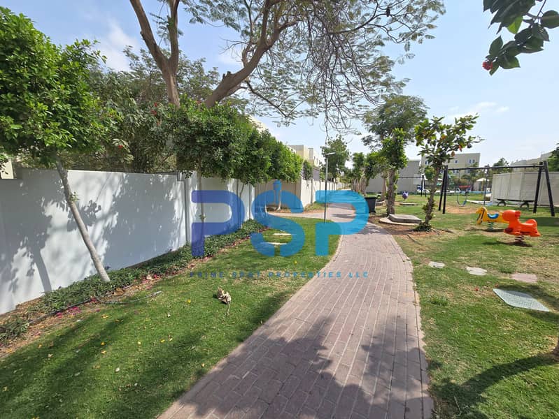 18 Park 2. jpg