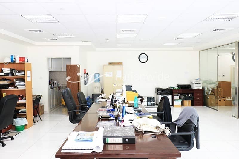 Cozy Fitted Office Space + Rental Refund Cozy Fitted Office Space + Rental Refund