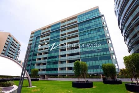 2 Bedroom Apartment for Sale in Al Raha Beach, Abu Dhabi - Good Deal 2BR w/ Rental Back + Sea Views 2 Bedroom Apartment for Sale in Al Raha Beach, Abu Dhabi - Good Deal 2BR w/ Rental Back + Sea Views
