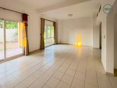 VACANT ON TRANSFER | RENOVATION OPPORTUNITY