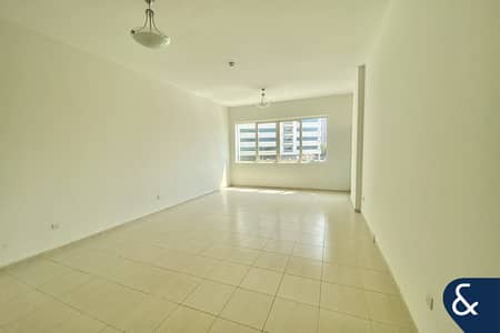 1 Bedroom Apartment for Sale in Dubai Sports City, Dubai - Vacant | Victory Heights Views | Investor