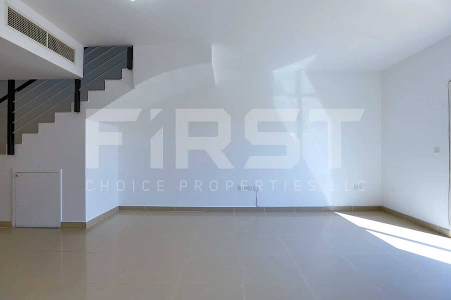 9 Internal Photo of 3 Bedroom Villa in Al Reef Abu Dhabi U. A. E (10). jpg