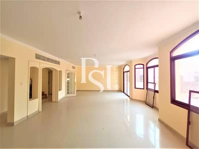 فیلا 6 غرف نوم للايجار في الخالدية، أبوظبي - living room. jpg