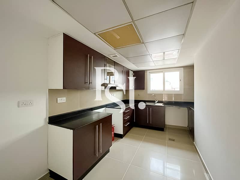 9 al-reef-khalifa-city-abu-dhabi-kitchen. jpg