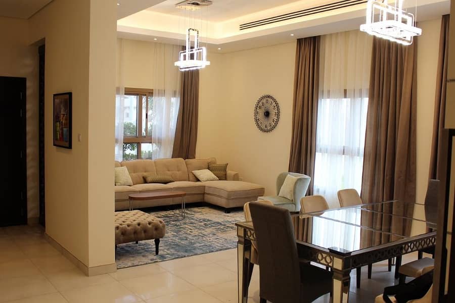 Owned a villa 10000Sq. ft in Sharjah with a 10% installment and installments with the developer