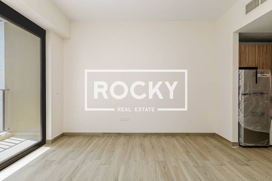 7 JVC - 007 Building - Residence-5556. jpg