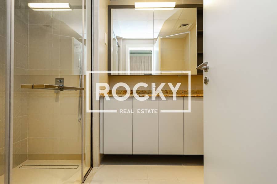 10 JVC - 007 Building - Residence-5552. jpg