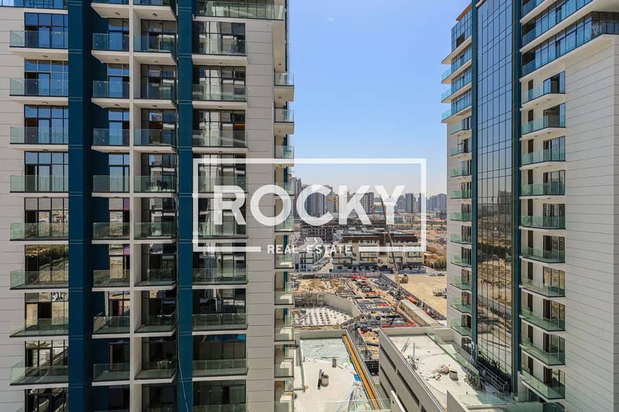 16 JVC - 007 Building - Residence-5561. jpg