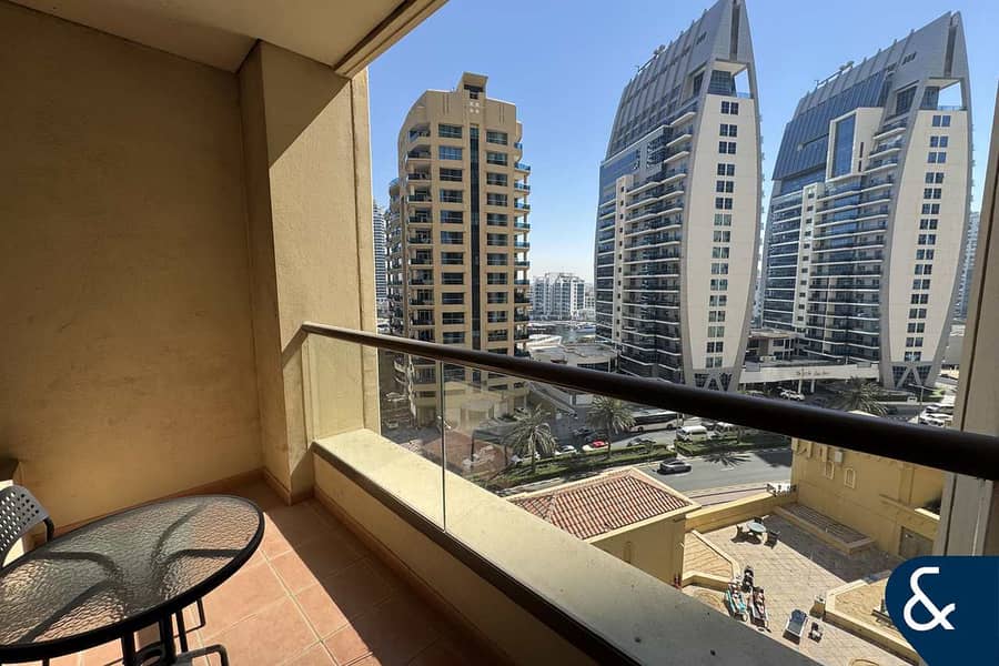 Luxury Three Bedroom | Furnished | Vacant