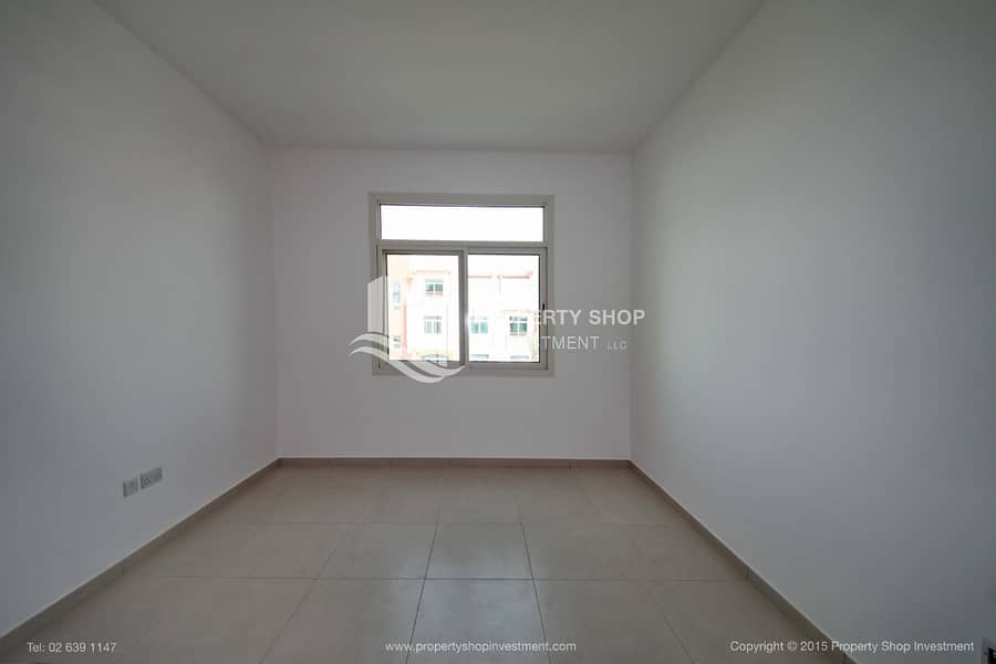 4 2-bedroom-abu-dhabi-al-ghadeer-terrace-apartment-bedroom. JPG