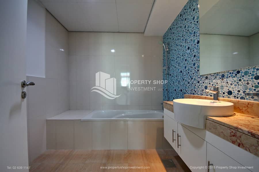 11 2-bedroom-abu-dhabi-al-ghadeer-terrace-apartment-bathroom. JPG