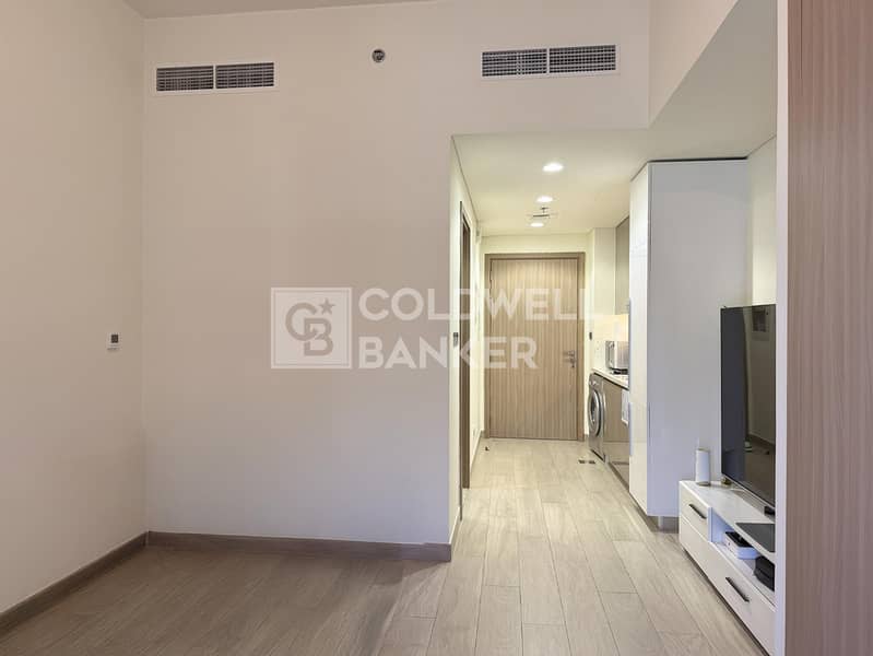 Spacious Studio | Boulevard View | Prime Location