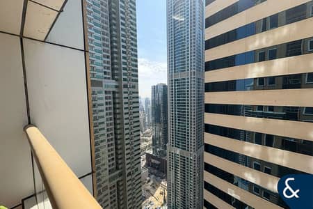 2 Bedroom Flat for Sale in Dubai Marina, Dubai - Fully Furnished | Sea Views | High ROI
