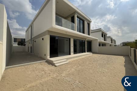 Upgraded |Negotiable | Keys in Hand| 4 Bed
