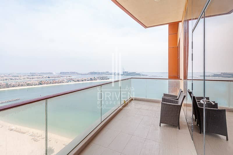 Exclusive 1 Bed Apartment with Sea Views