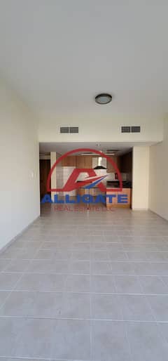 GOOD DEAL 2BR || AMAZING AND WELL MAINTAINED || NEAR AT METRO STATION || VACANT ||