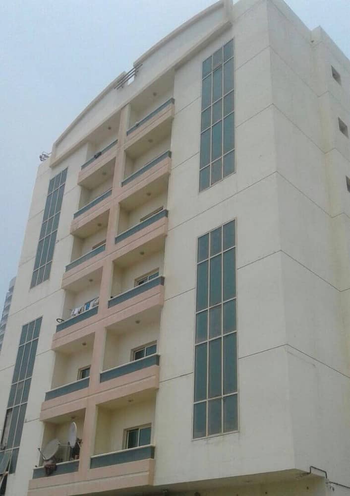 عمارة سكنية للبيع في عجمان الراشدية