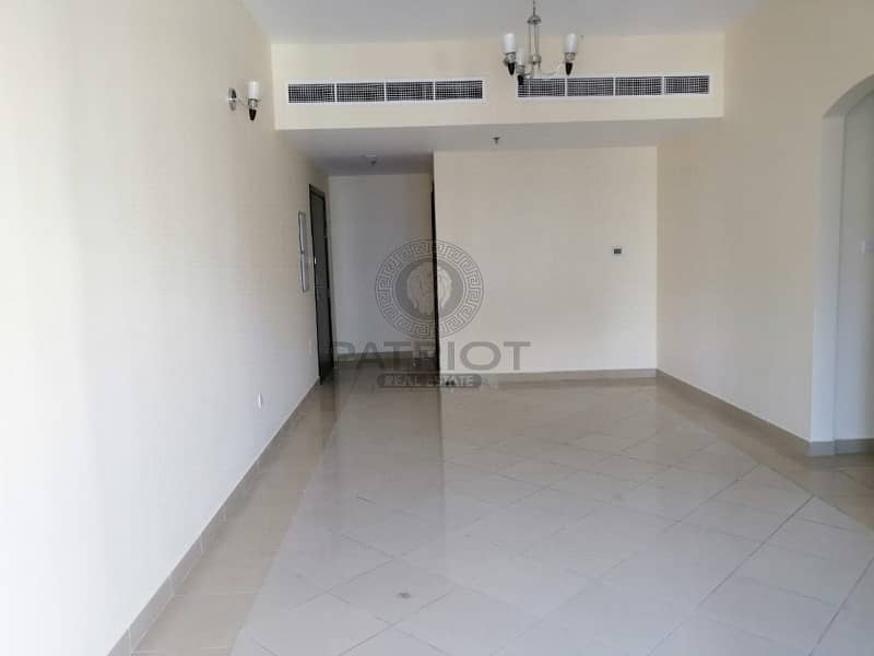 CHILLER FREE 3 BEDROOM + MAIDS Well maintained GOOD LAYOUT
