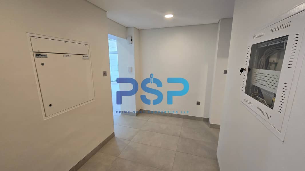 18 entrance1. jpg