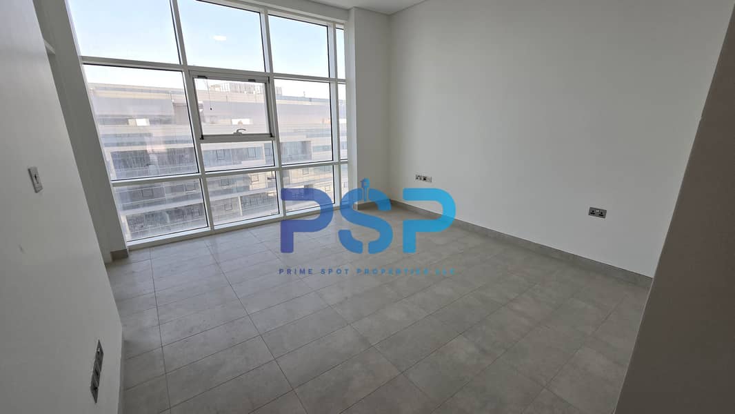 21 master room1. jpg
