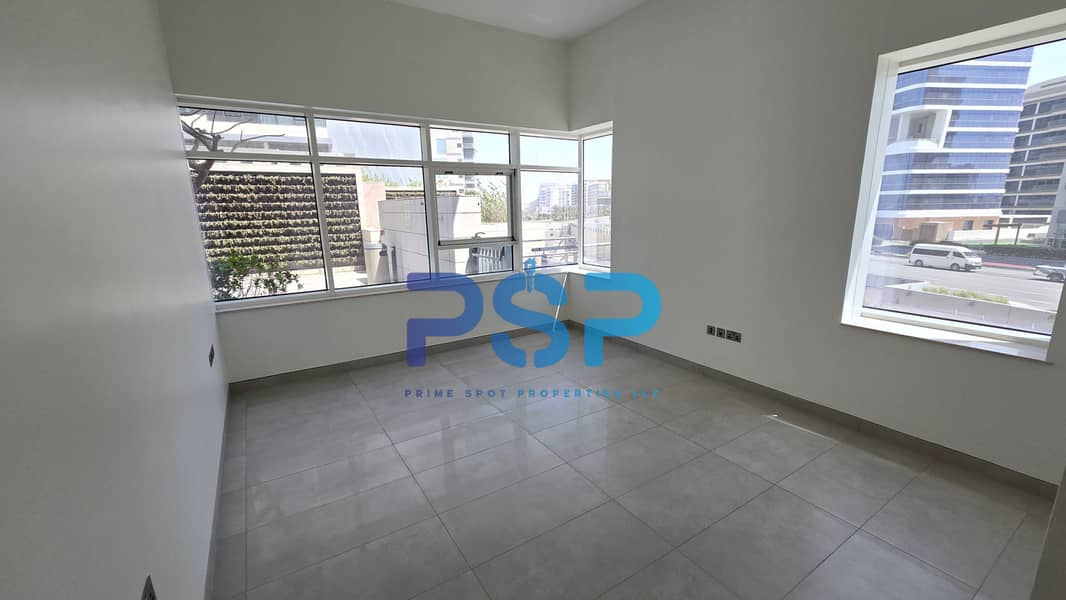 8 bedroom1. jpg