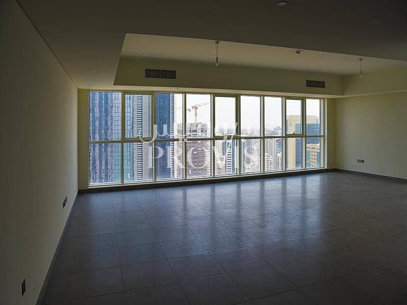 This exquisite apartment is just a phone call away This exquisite apartment is just a phone call away