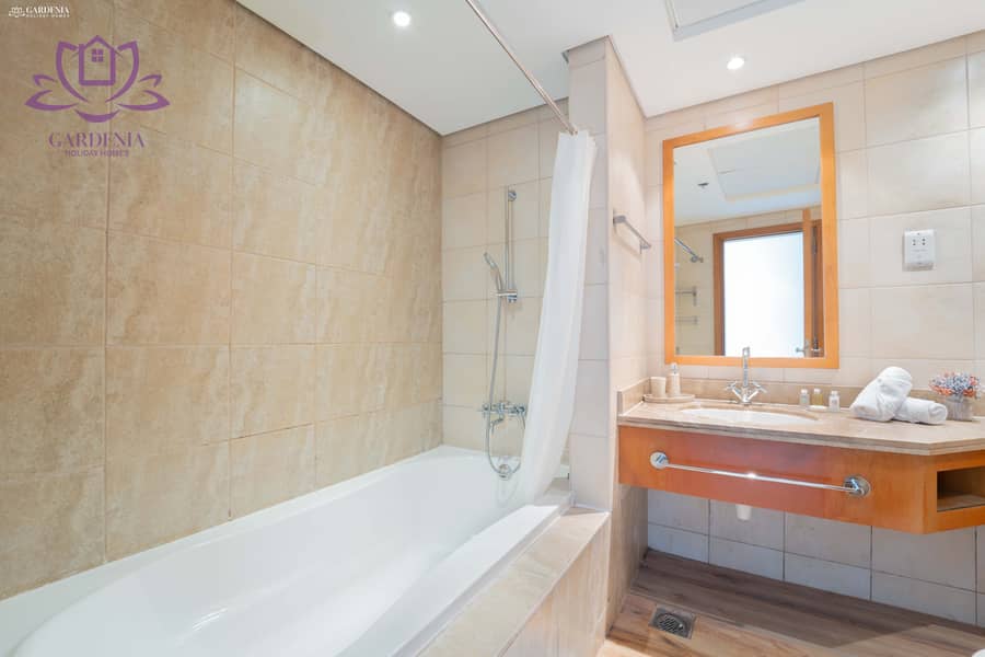 22 Bath 3 1. jpg