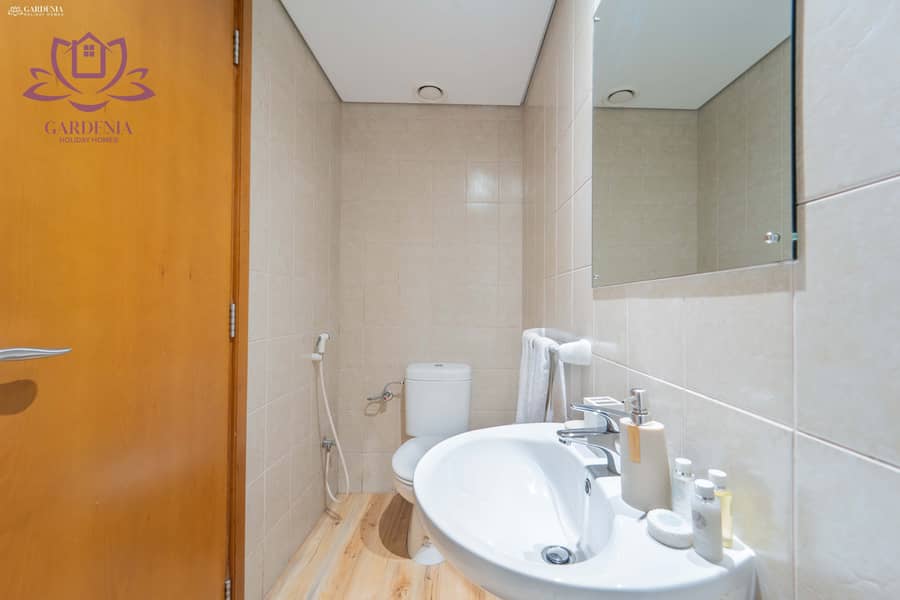 31 maid's bath 2. jpg