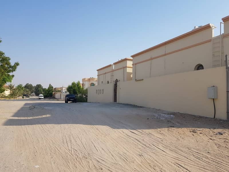 @@@////SUPER@@@ ////VILLA@@@@ LIKE MULHAQ SEPARATE 3 MASTER BEDROOMS BEAUTIFUL WITH A/C ON MAIN ROAD