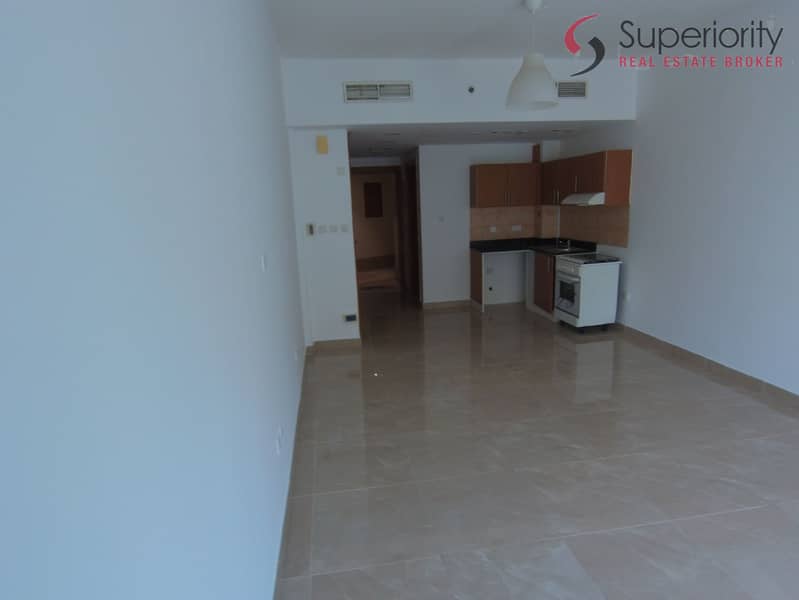 Hot Deal | Perfect Studio 4 Cheques - Image 11