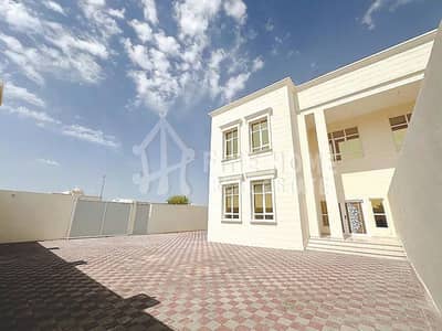 8 Bedroom Villa for Sale in Shakhbout City, Abu Dhabi - Own A Villa 8BR In A Very Prime Location.