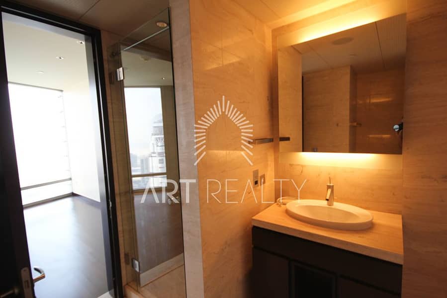 4 Master bathroom_03. jpg