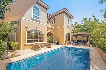 Bespoke Luxury | 6 Bedroom Villa | Private Pool Bespoke Luxury | 6 Bedroom Villa | Private Pool