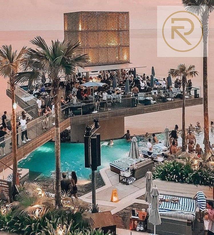 31 party pool. jpg