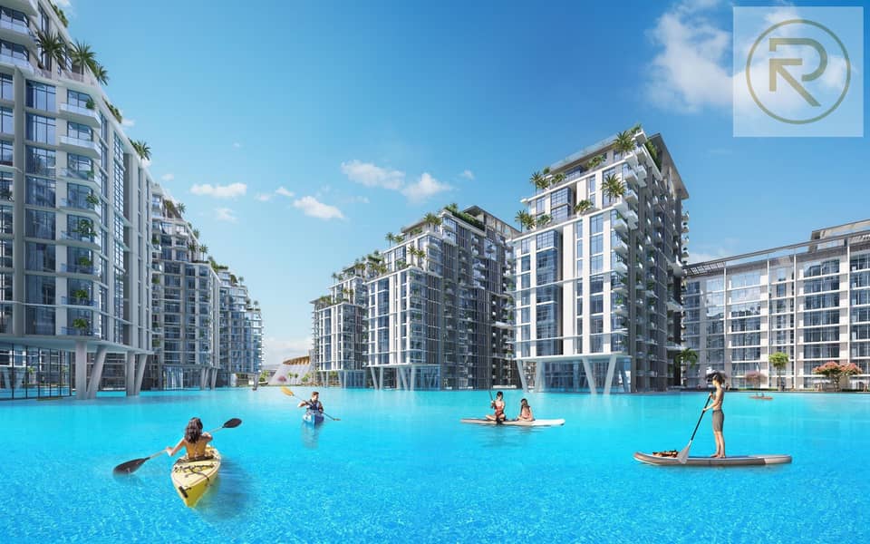 19 Azizi Venice 3. jpg