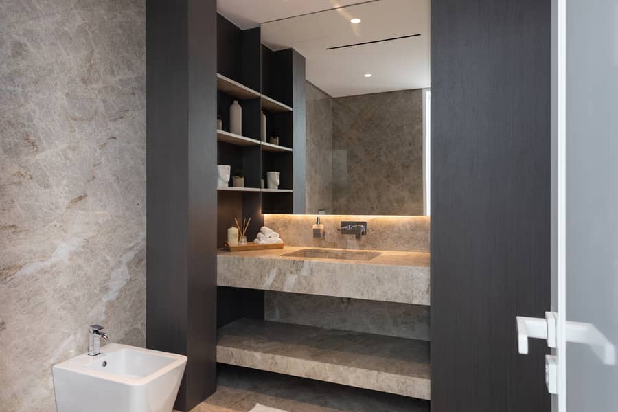 30 1R9A8740-2. jpg