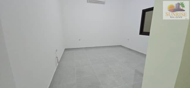 Studio for Rent in Al Falah Street, Abu Dhabi - 1000371763. jpg