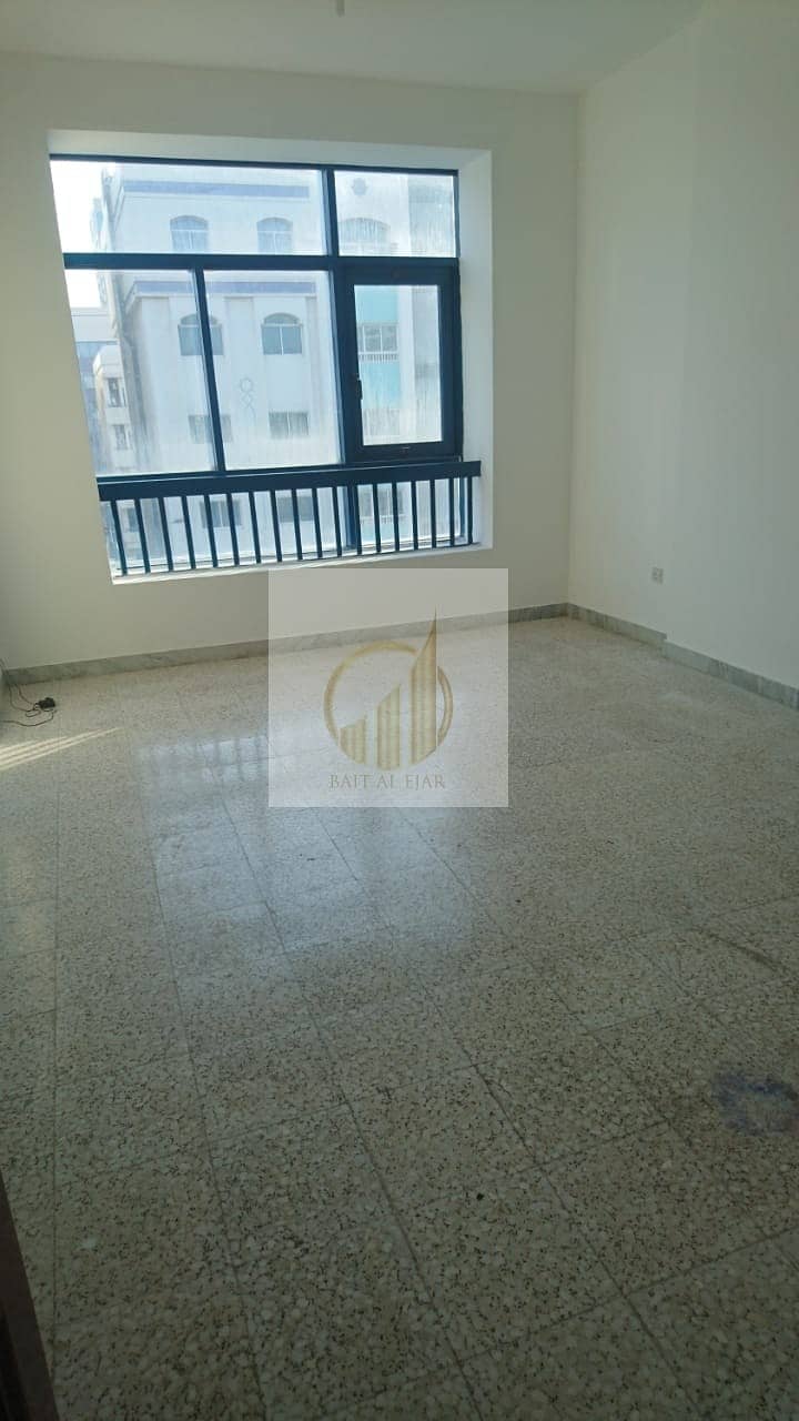 MOVE IN NOW >> 1 BHK in Madinat Zayed With balcony  Amazing price!!!!