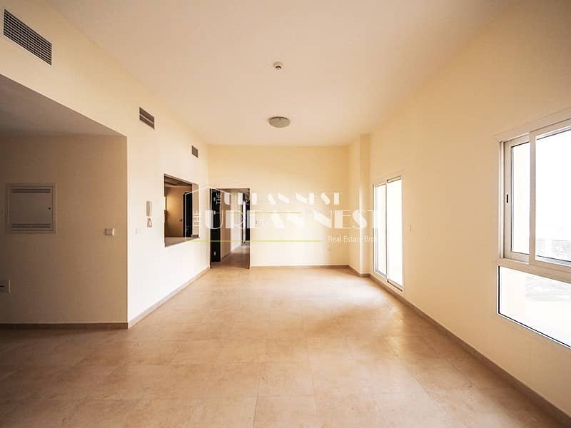 Large ground level apartment in Remraam