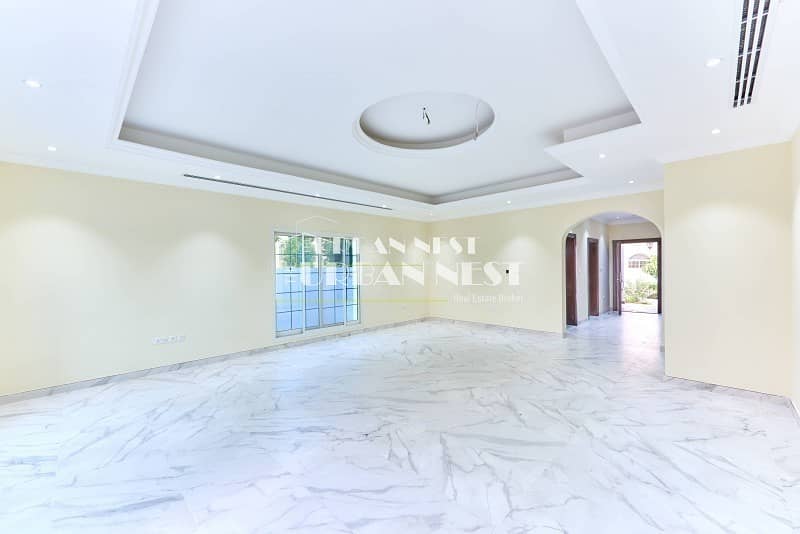 Large customized villa with basement and pool Large customized villa with basement and pool